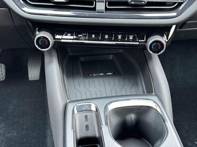 new 2025 Chevrolet Equinox EV car, priced at $46,870