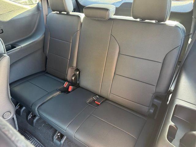 new 2026 Chevrolet Traverse car, priced at $47,368