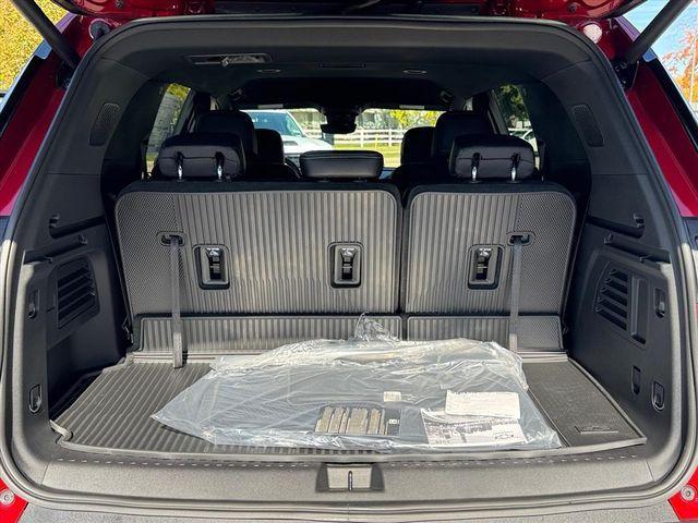 new 2026 Chevrolet Traverse car, priced at $47,368