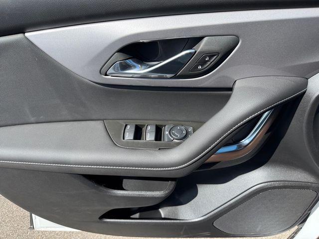 new 2025 Chevrolet Blazer car, priced at $32,395