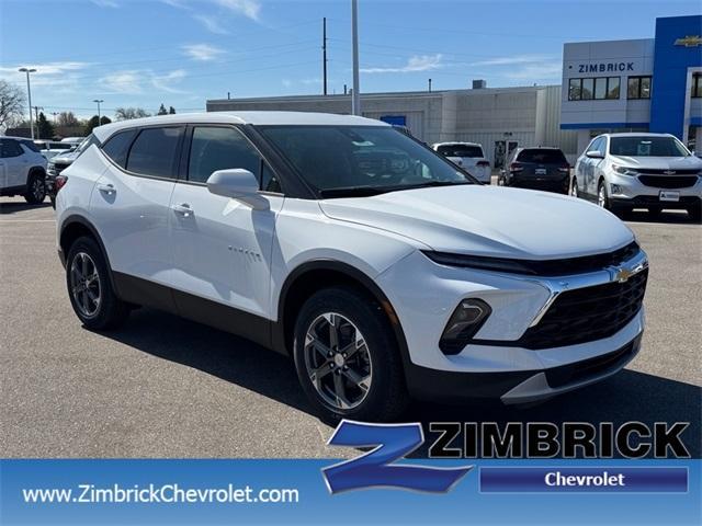 new 2025 Chevrolet Blazer car, priced at $32,495
