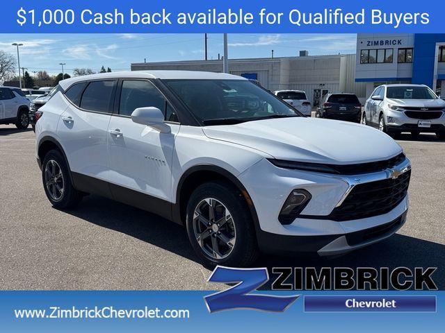 new 2025 Chevrolet Blazer car, priced at $32,395