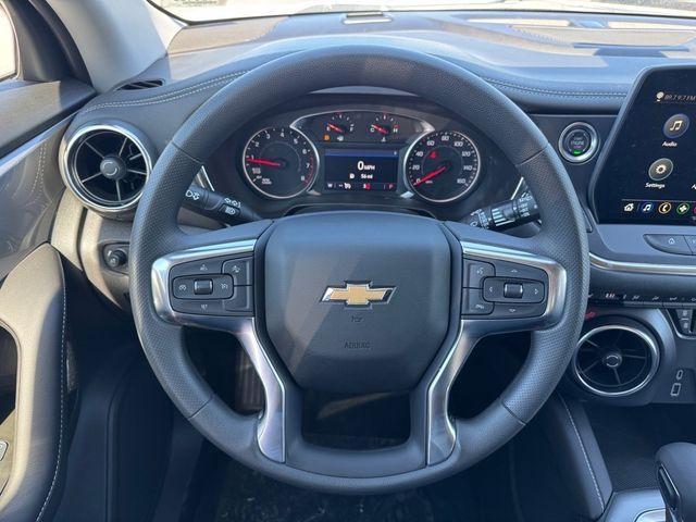 new 2025 Chevrolet Blazer car, priced at $32,395