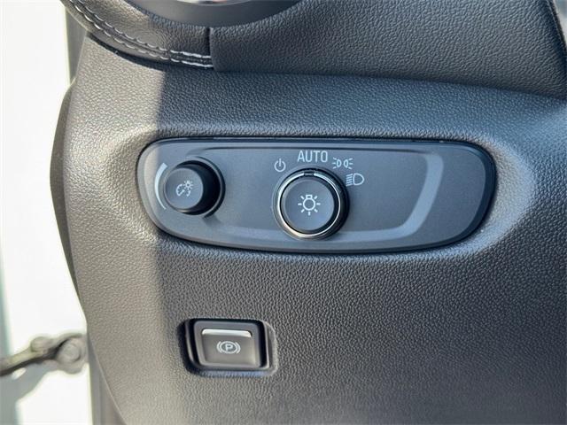 new 2025 Chevrolet Blazer car, priced at $32,495