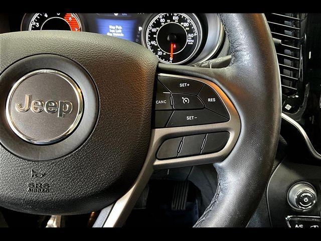 used 2019 Jeep Cherokee car, priced at $15,399