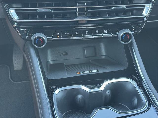 new 2026 Chevrolet Traverse car, priced at $45,451