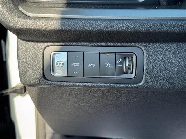 new 2026 Chevrolet Traverse car, priced at $45,451