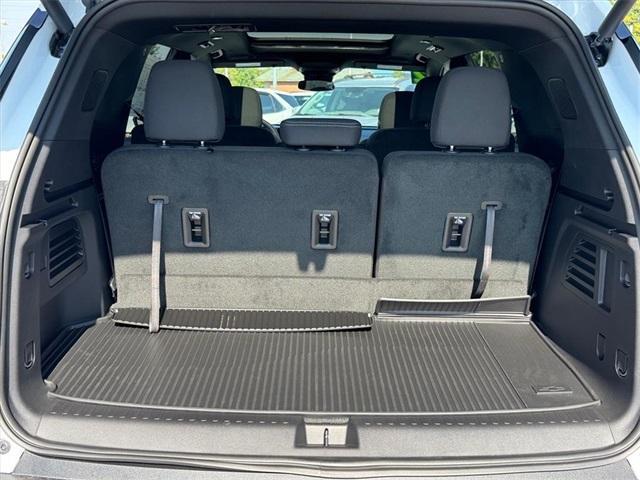 new 2026 Chevrolet Traverse car, priced at $45,451