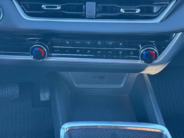 new 2026 Chevrolet Equinox car, priced at $33,769