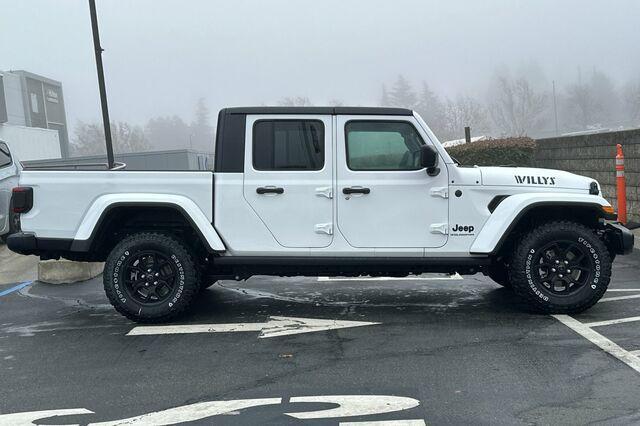 new 2025 Jeep Gladiator car, priced at $53,590