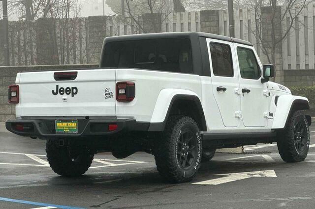 new 2025 Jeep Gladiator car, priced at $53,590