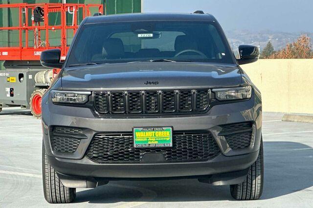 new 2025 Jeep Grand Cherokee car, priced at $47,525