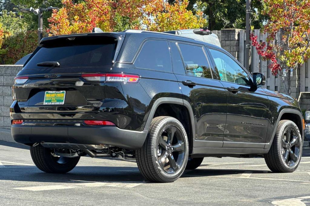 new 2025 Jeep Grand Cherokee car, priced at $56,655