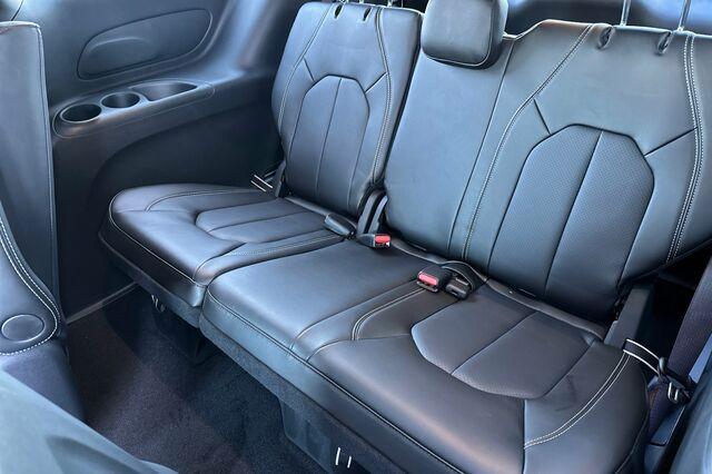 new 2025 Chrysler Pacifica Hybrid car, priced at $54,030