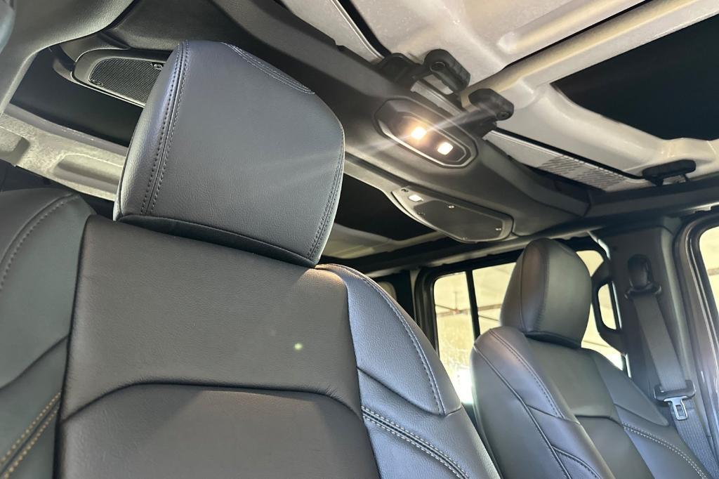 new 2025 Jeep Wrangler car, priced at $62,860