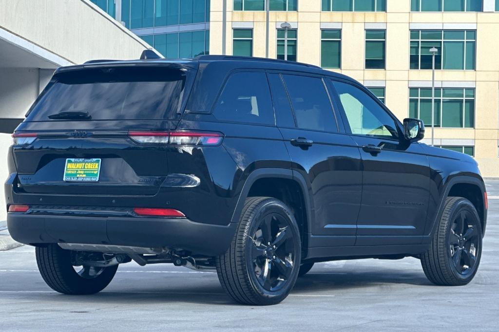 new 2025 Jeep Grand Cherokee car, priced at $56,455