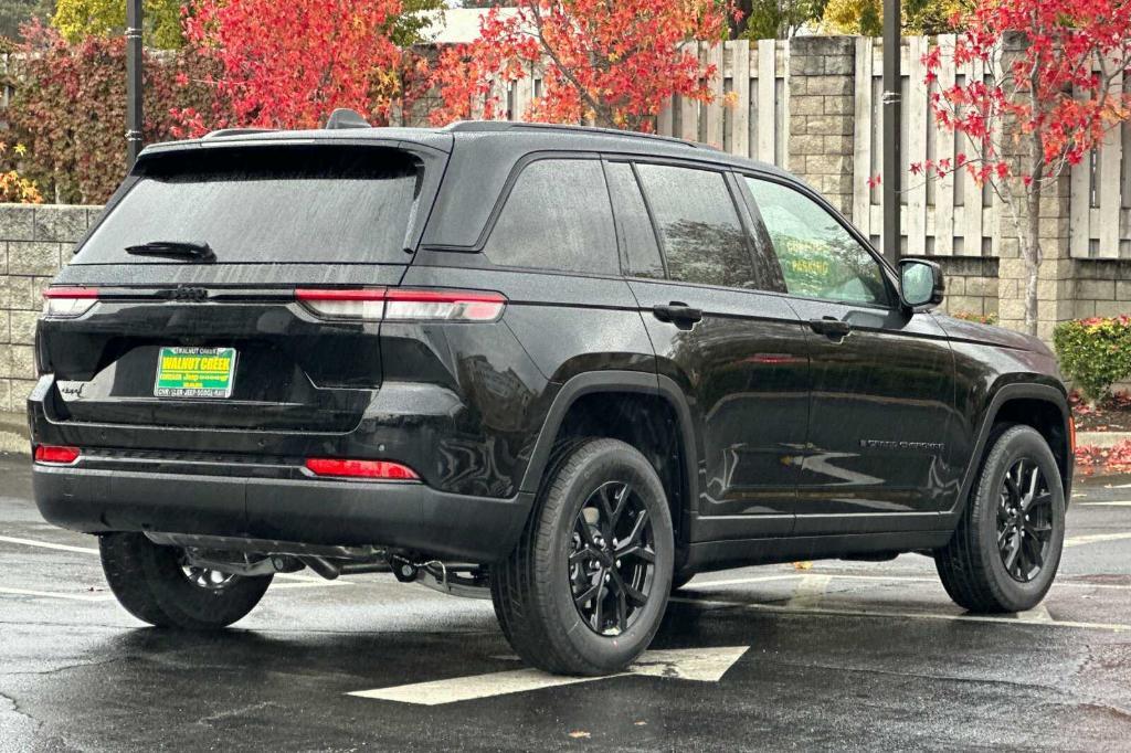 new 2025 Jeep Grand Cherokee car, priced at $47,525