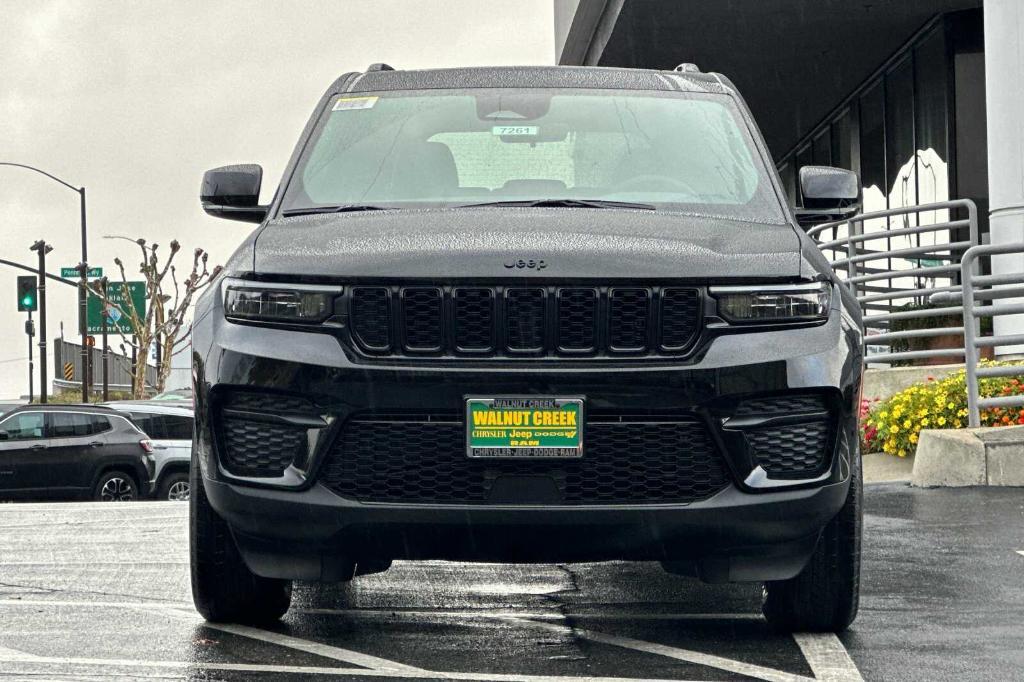 new 2025 Jeep Grand Cherokee car, priced at $47,525