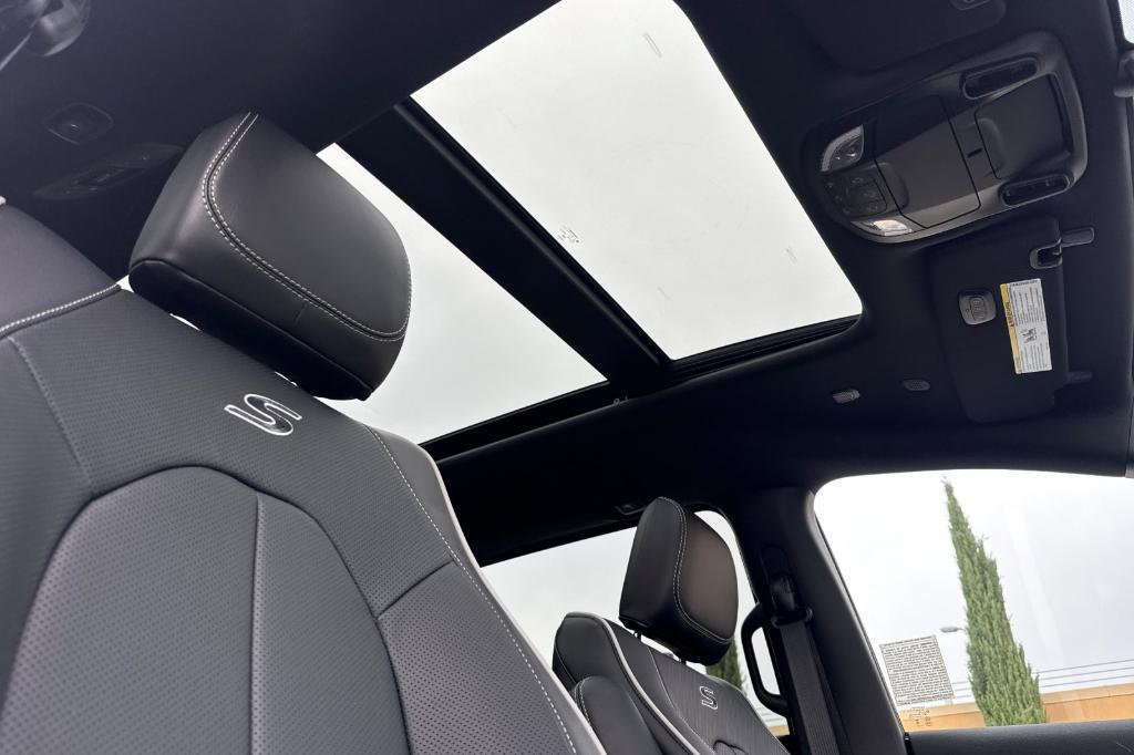 new 2026 Chrysler Pacifica car, priced at $55,010