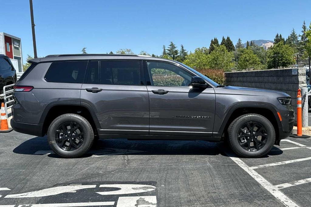 new 2025 Jeep Grand Cherokee L car, priced at $49,725