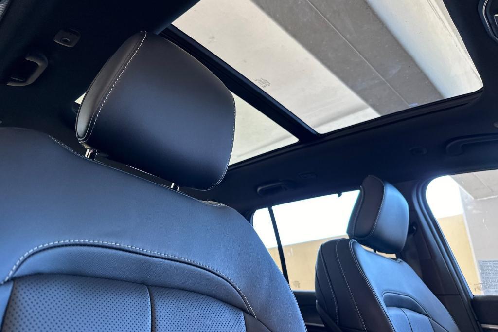 new 2025 Jeep Grand Cherokee 4xe car, priced at $67,000