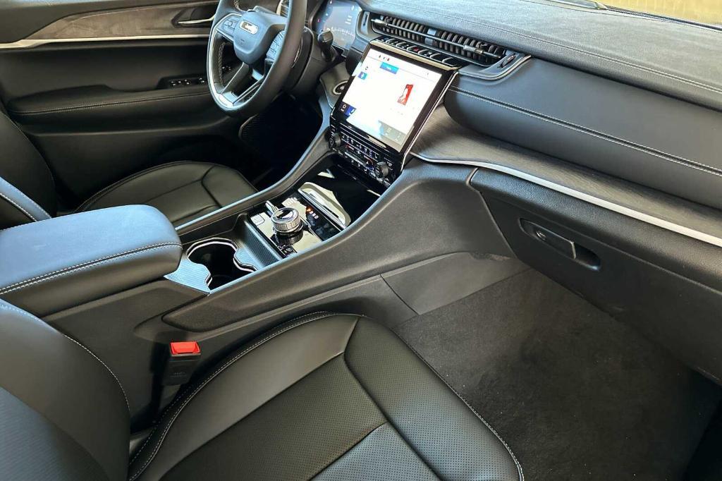new 2025 Jeep Grand Cherokee 4xe car, priced at $67,000