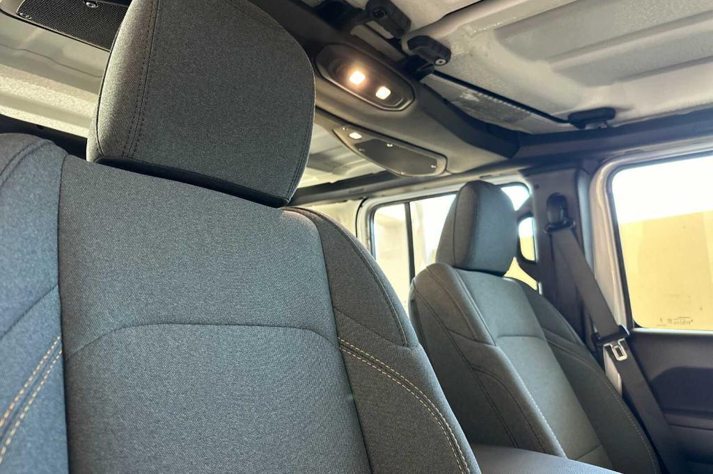 new 2025 Jeep Wrangler car, priced at $43,350