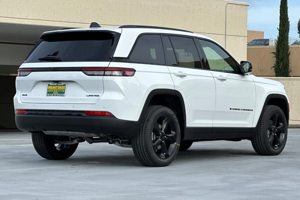 new 2025 Jeep Grand Cherokee car, priced at $49,425