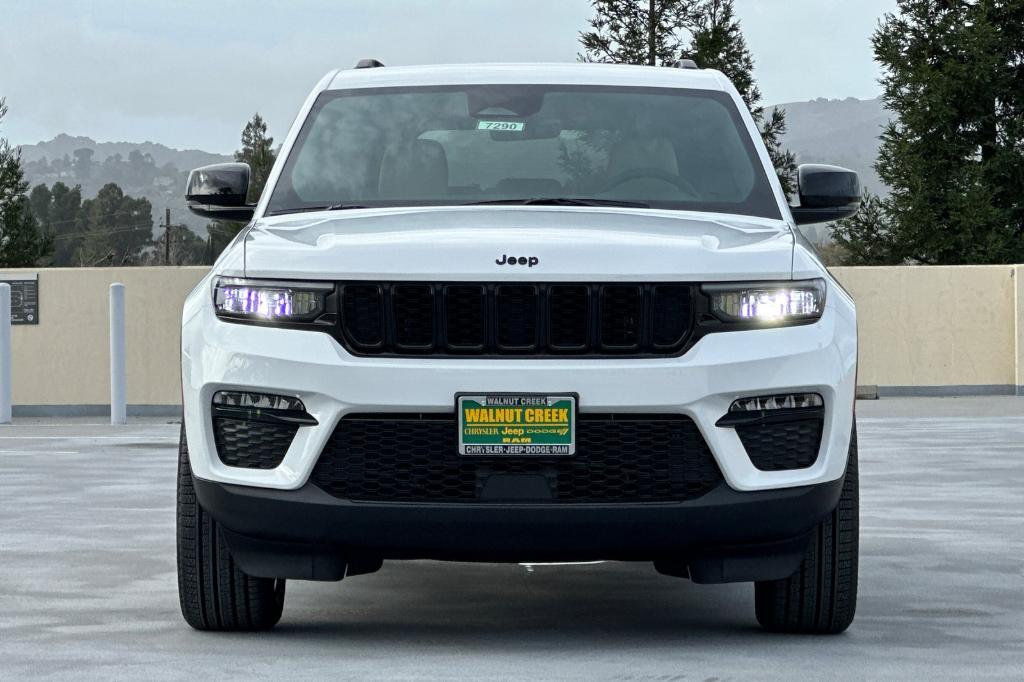 new 2025 Jeep Grand Cherokee car, priced at $49,425