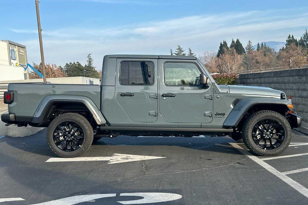 new 2025 Jeep Gladiator car, priced at $45,235