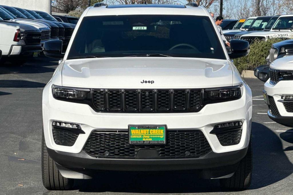 new 2025 Jeep Grand Cherokee car, priced at $55,860