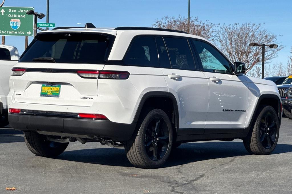 new 2025 Jeep Grand Cherokee car, priced at $55,860