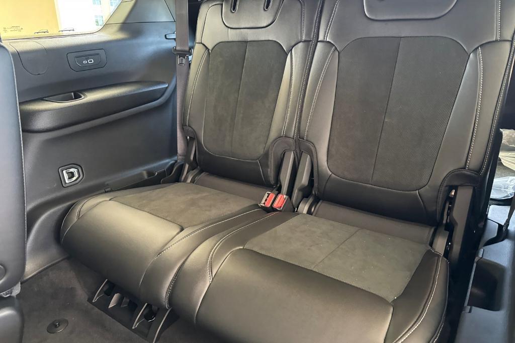 new 2025 Jeep Grand Cherokee L car, priced at $49,130