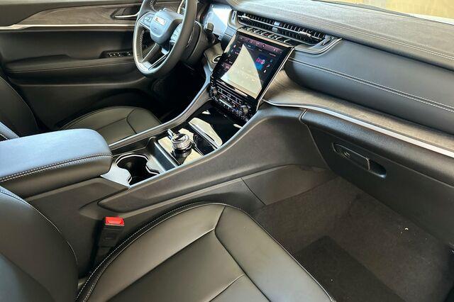 new 2025 Jeep Grand Cherokee L car, priced at $52,620