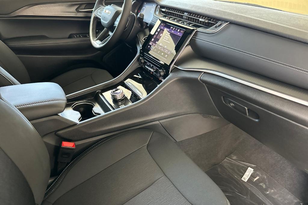 new 2025 Jeep Grand Cherokee L car, priced at $43,530