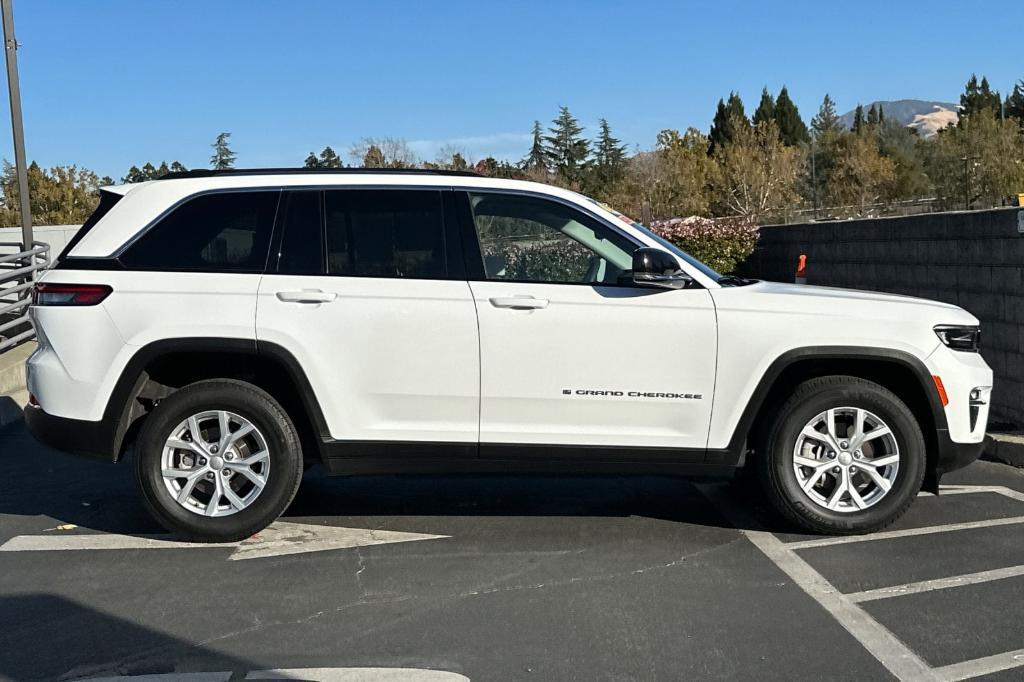 used 2023 Jeep Grand Cherokee car, priced at $35,350