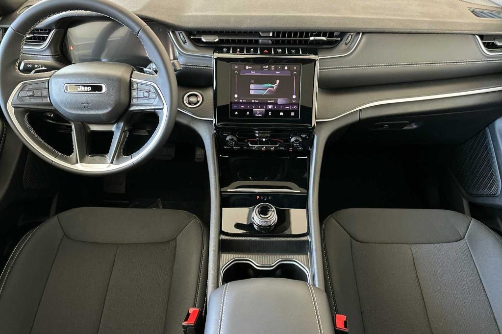 new 2025 Jeep Grand Cherokee L car, priced at $44,125