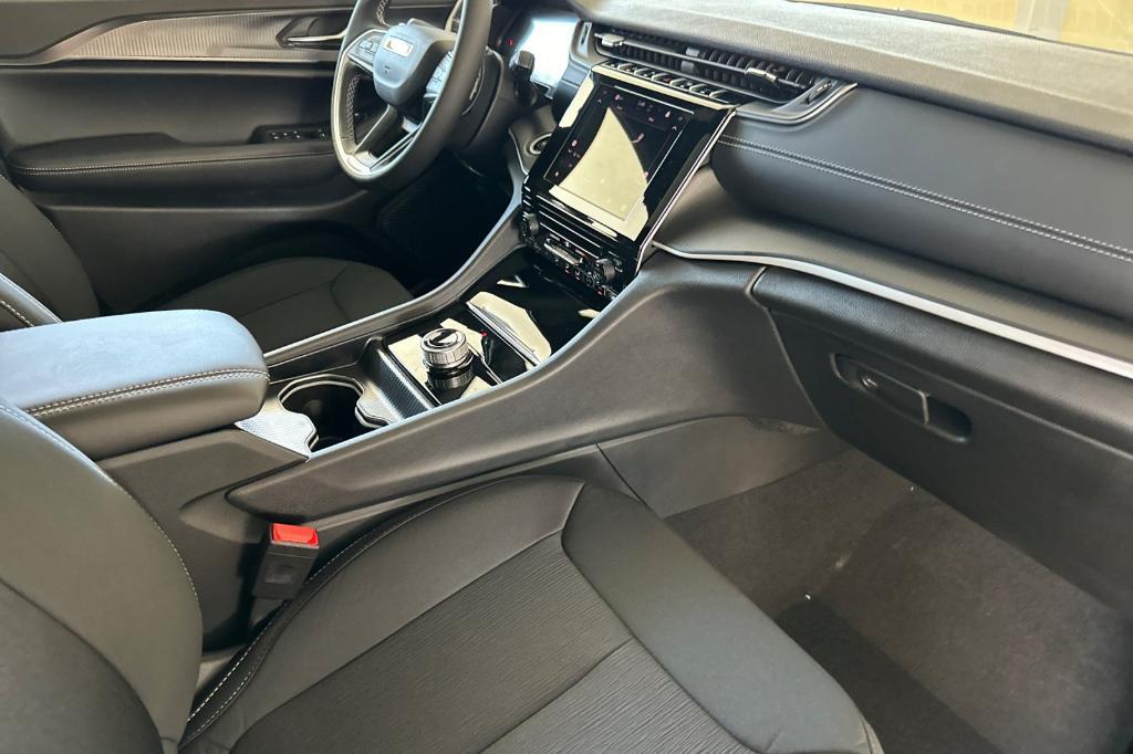 new 2025 Jeep Grand Cherokee L car, priced at $44,125