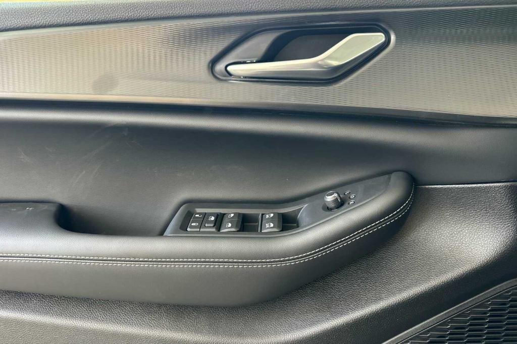 new 2025 Jeep Grand Cherokee L car, priced at $44,125