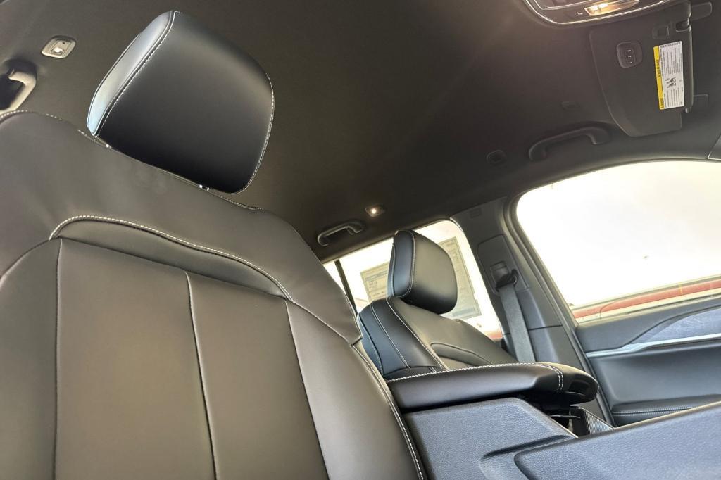 new 2025 Jeep Grand Cherokee car, priced at $47,495