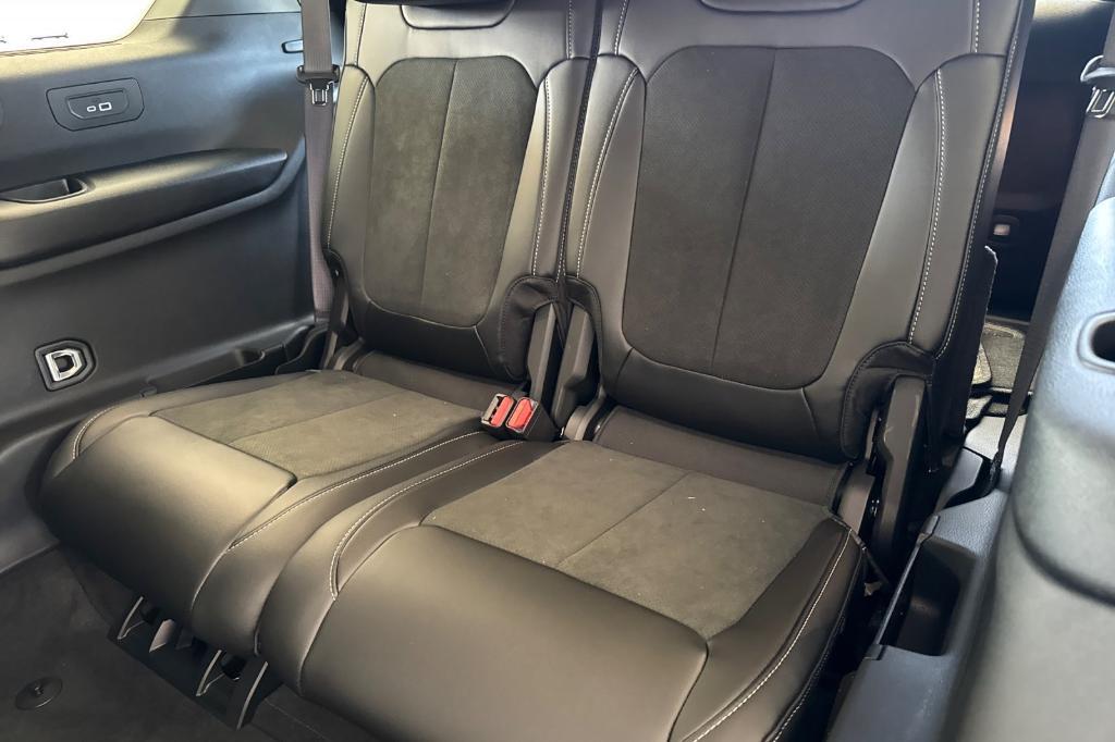 new 2025 Jeep Grand Cherokee L car, priced at $49,725
