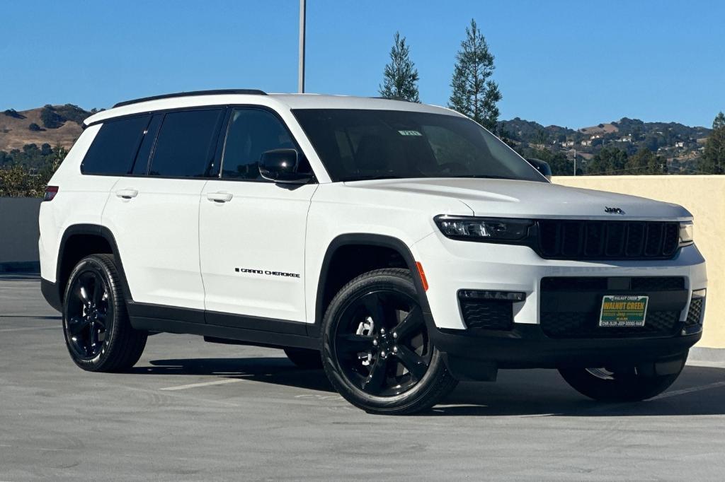 new 2024 Jeep Grand Cherokee L car, priced at $55,420