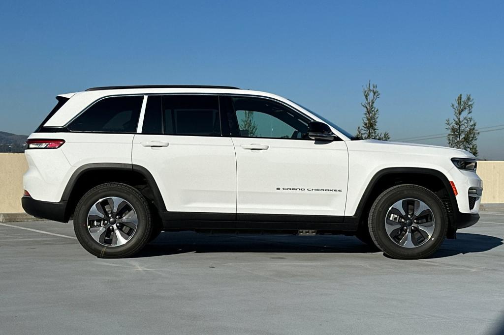 new 2025 Jeep Grand Cherokee 4xe car, priced at $62,285