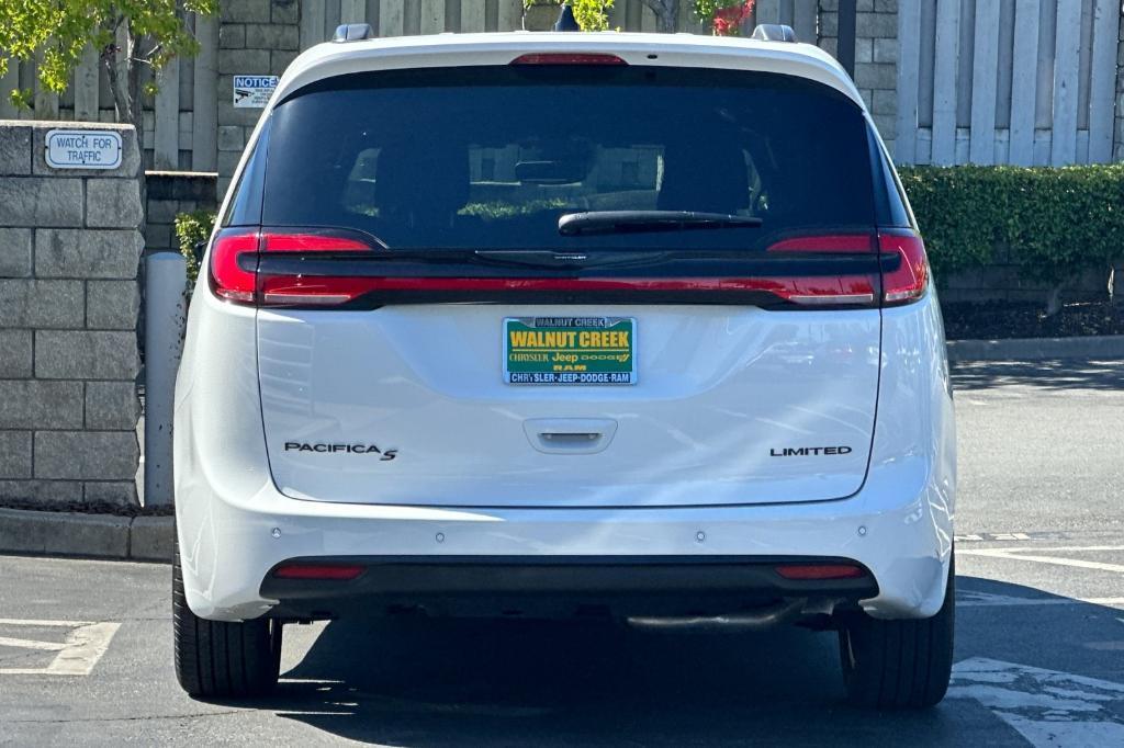 new 2025 Chrysler Pacifica car, priced at $51,265