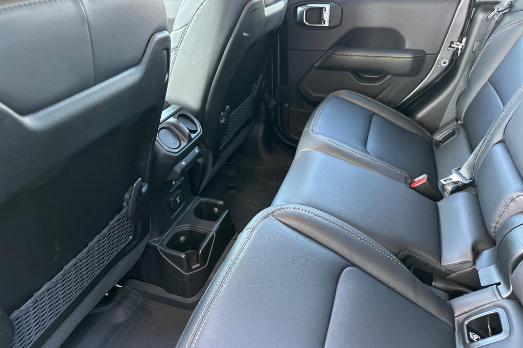 new 2025 Jeep Gladiator car, priced at $51,945