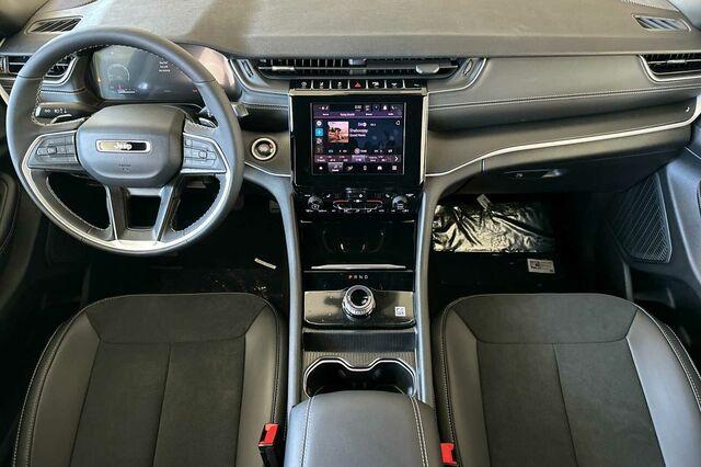 new 2025 Jeep Grand Cherokee car, priced at $47,025