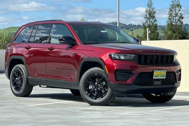 new 2025 Jeep Grand Cherokee car, priced at $47,025