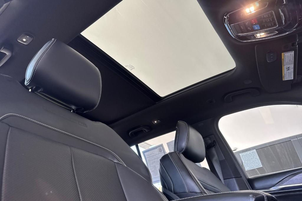 used 2022 Jeep Grand Cherokee 4xe car, priced at $34,500