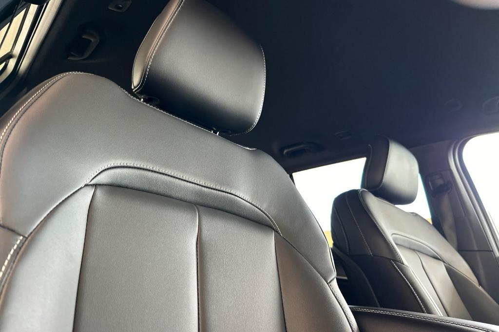 new 2025 Jeep Grand Cherokee L car, priced at $53,215