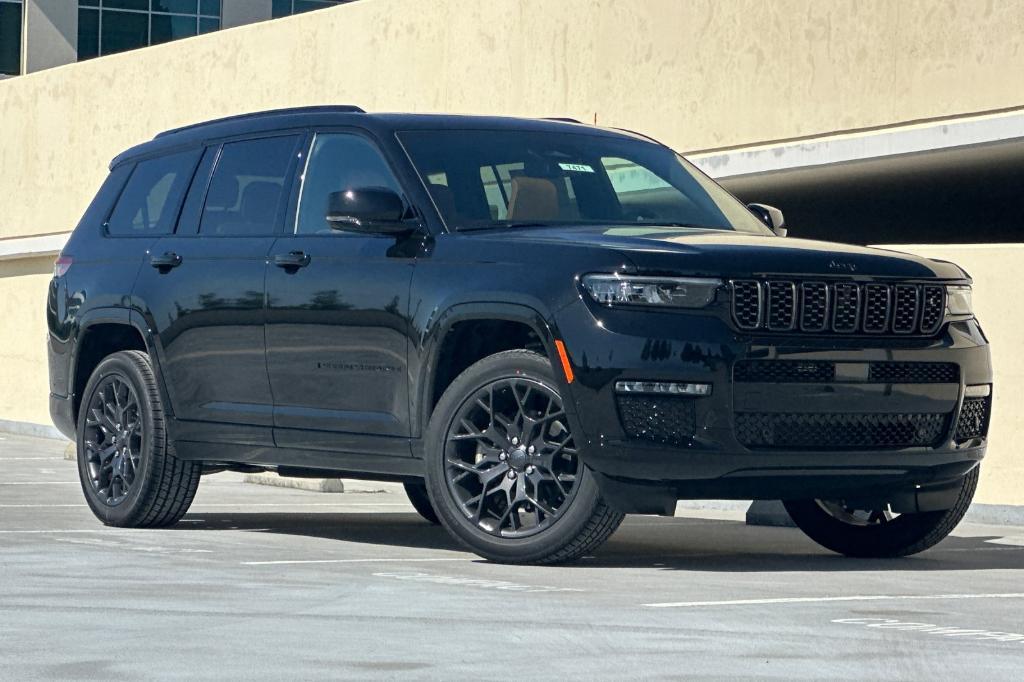 new 2025 Jeep Grand Cherokee L car, priced at $68,540